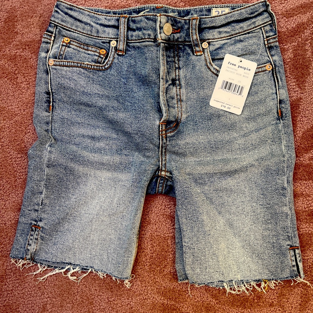 NWT FREE PEOPLE CUT OFF JEAN SHORTS